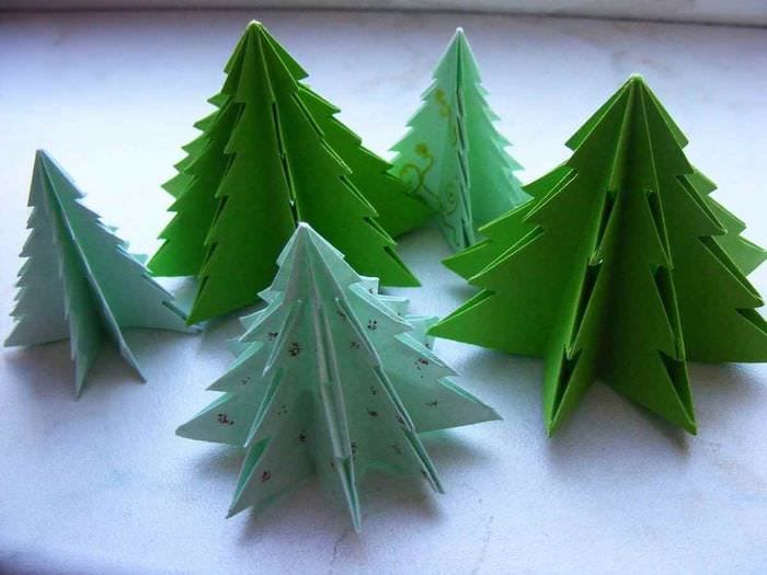 Как сделать елку из квадратов бумаги. Как сделать объемную елку из бумаги