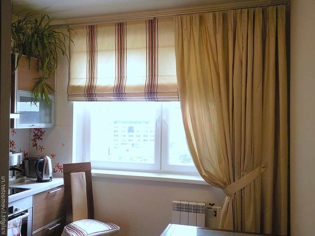 Дизайн окна на кухне жалюзи и шторы
